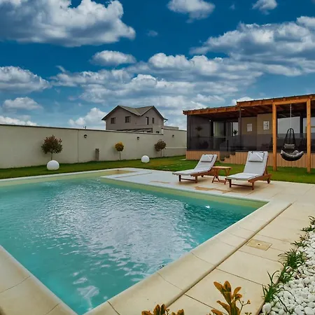 Peninsula Luxury & Spa Navodari Exterior photo